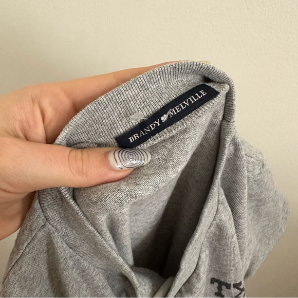 Brandy Melville Baby Graphic tee - Picture 4 of 4